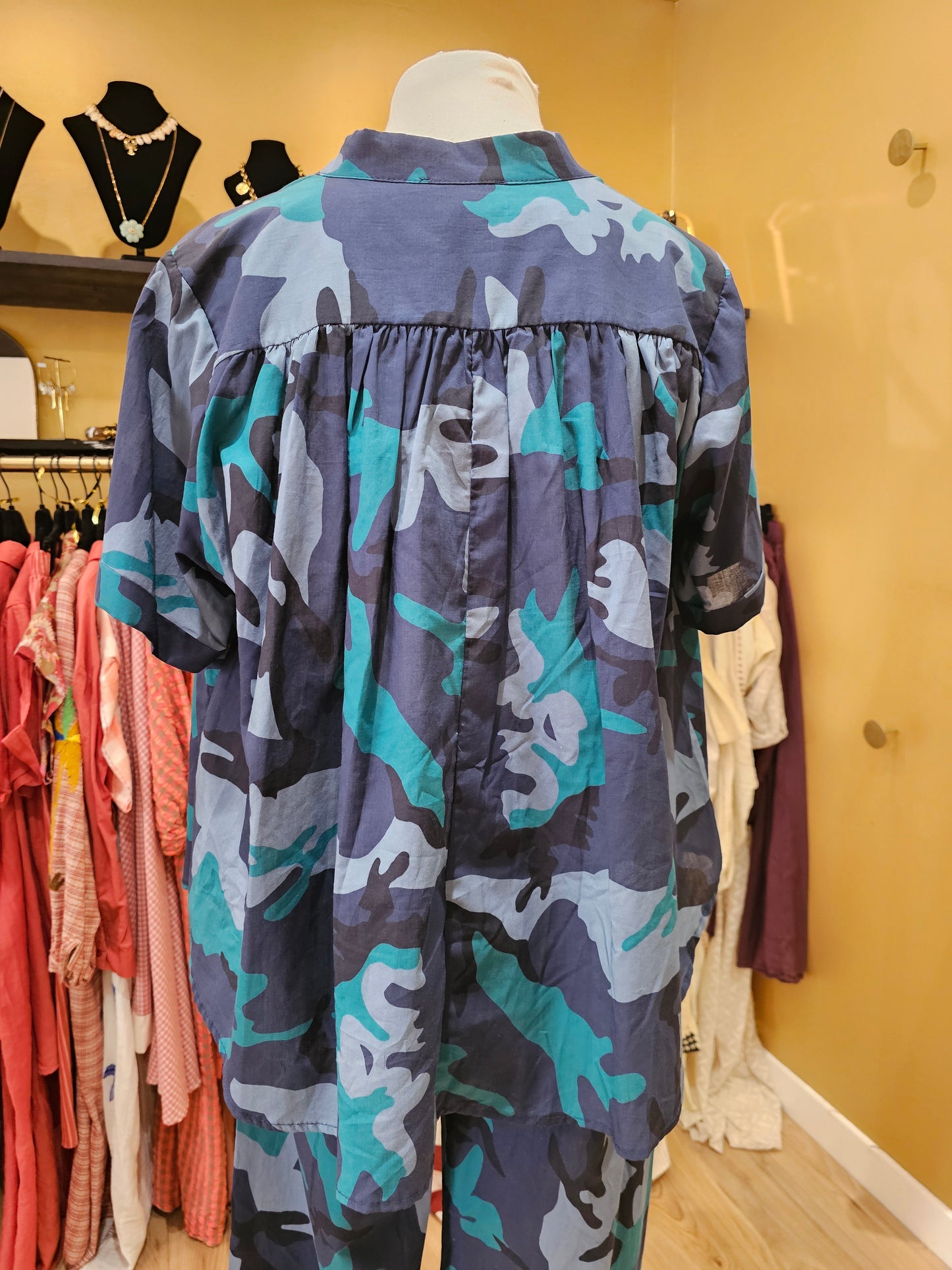 Top camouflage bleu johanna paris