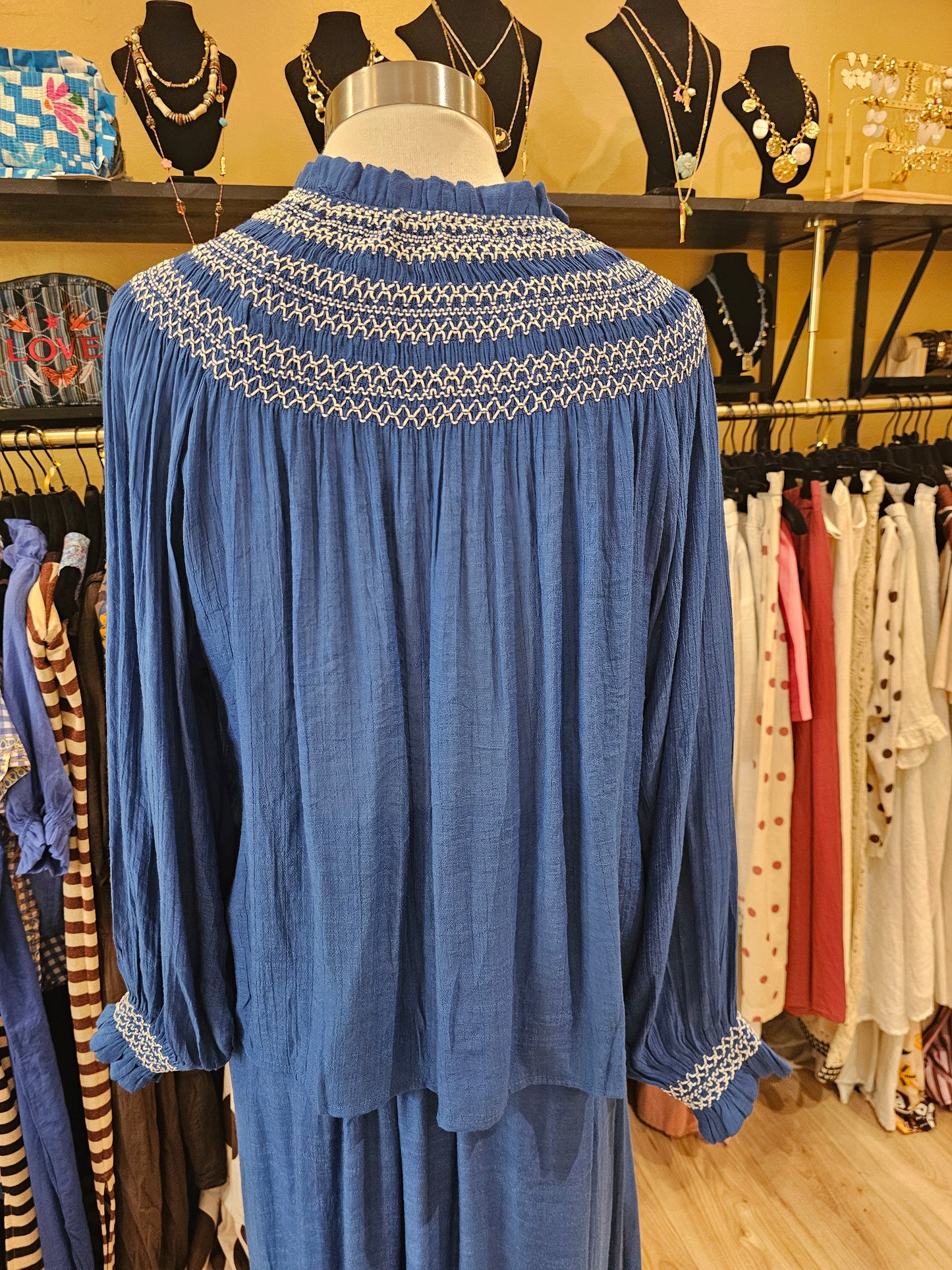 Blouse brodée