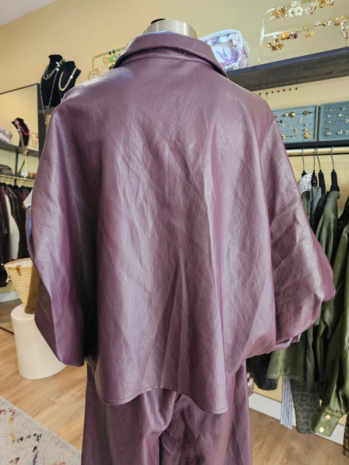 Chemise en simili prune johanna paris