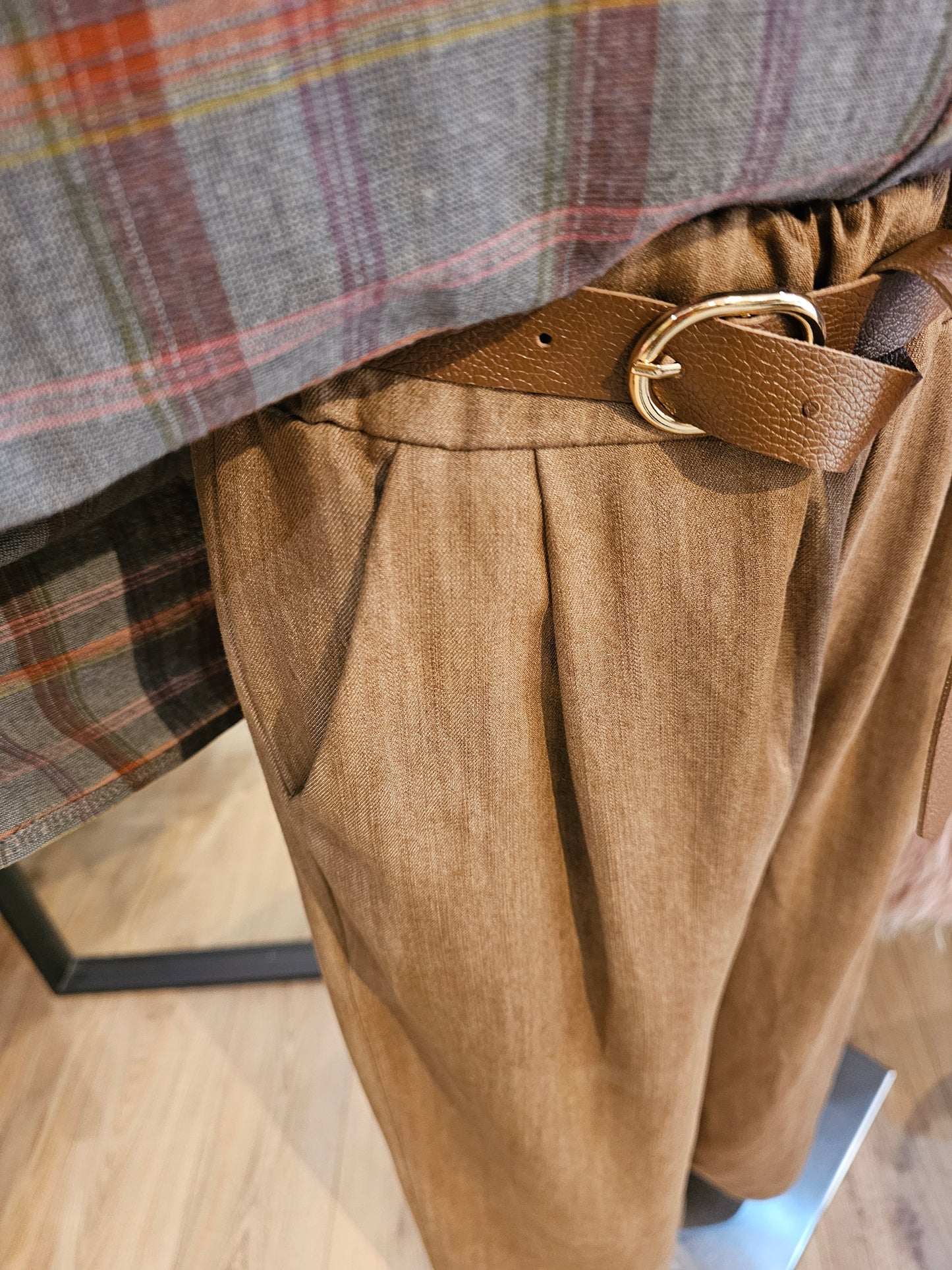 Pantalon large camel – Johanna Paris