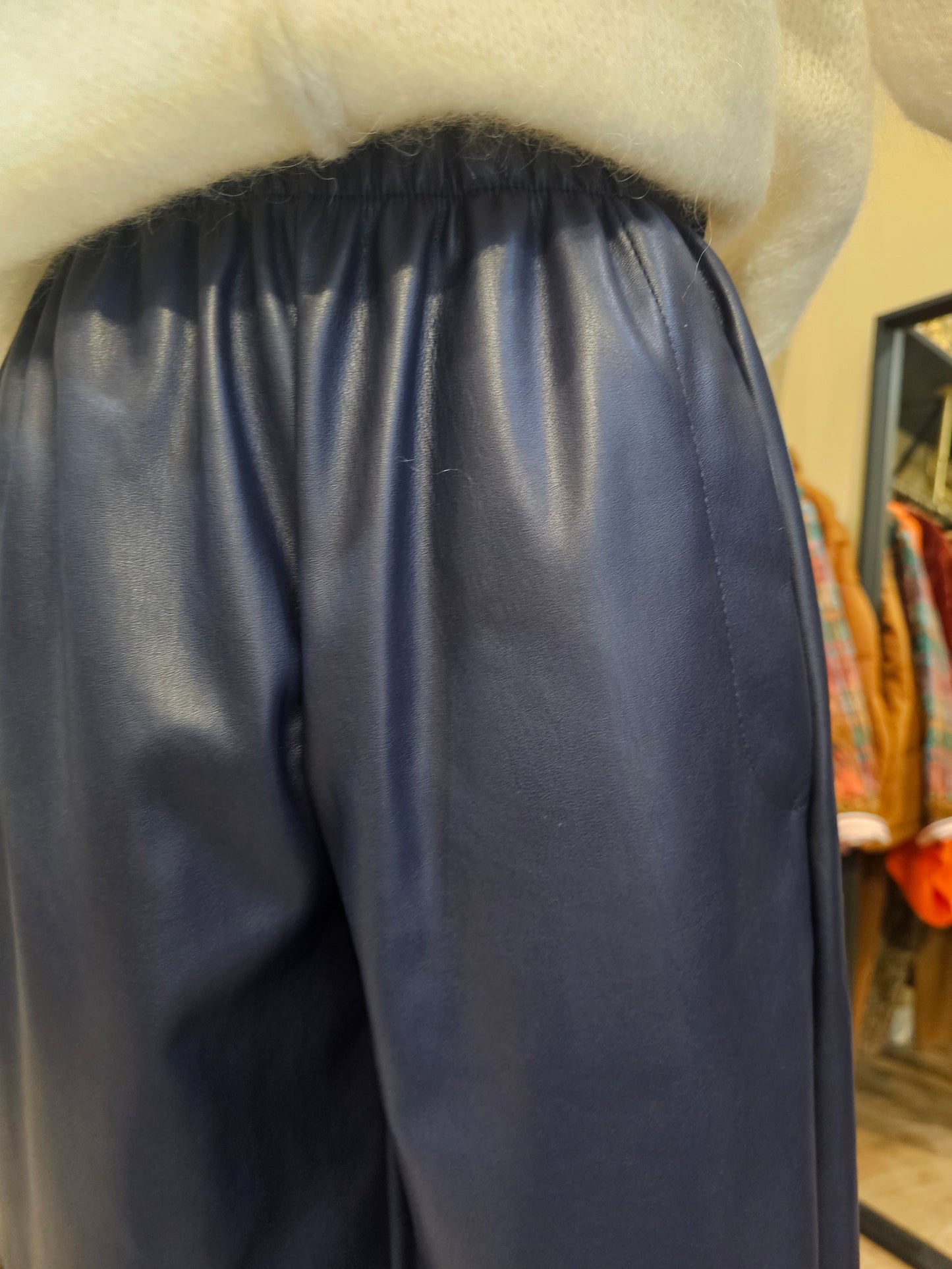 Pantalon simili bleu Johanna Paris