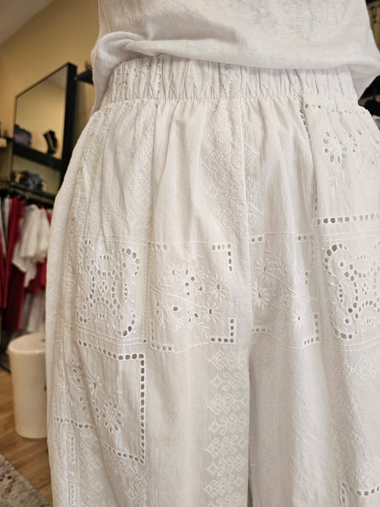 Pantalon magique blanc brodé