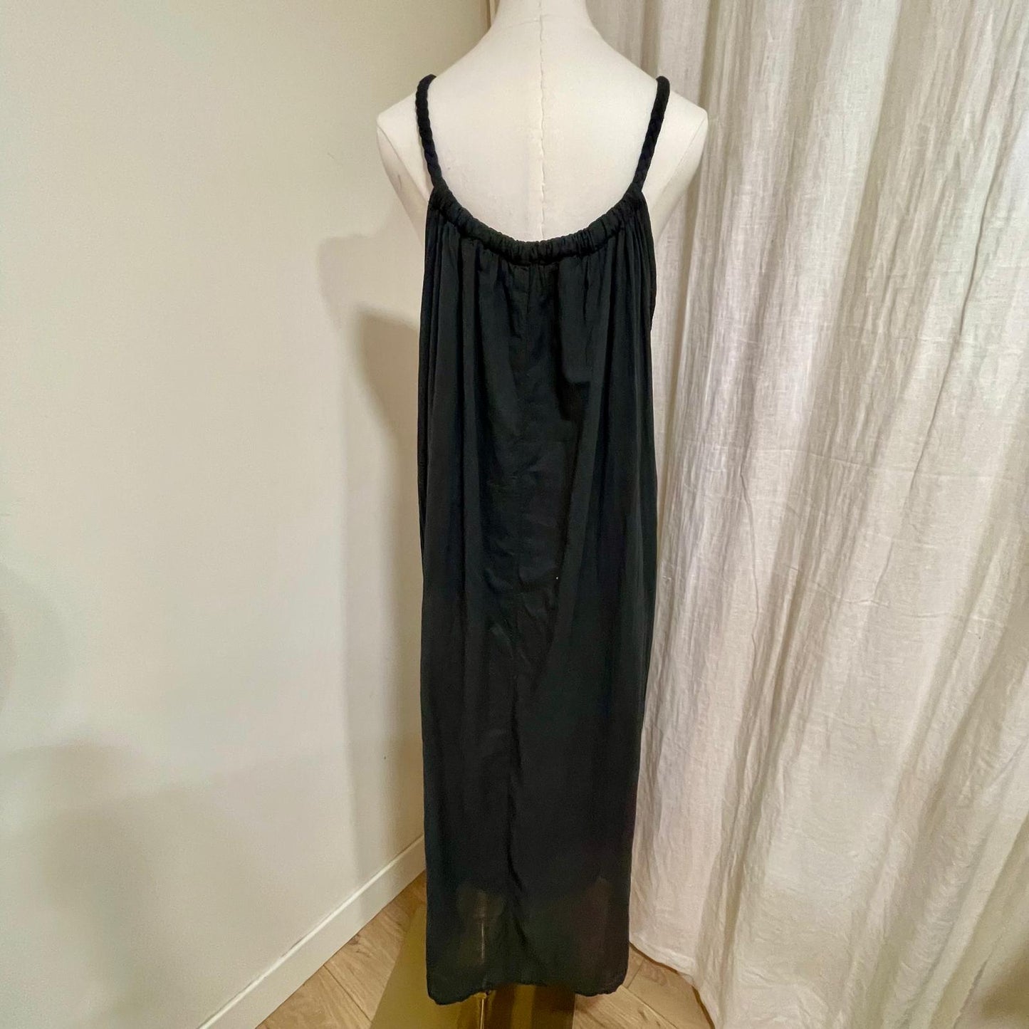Robe noire Johanna Paris