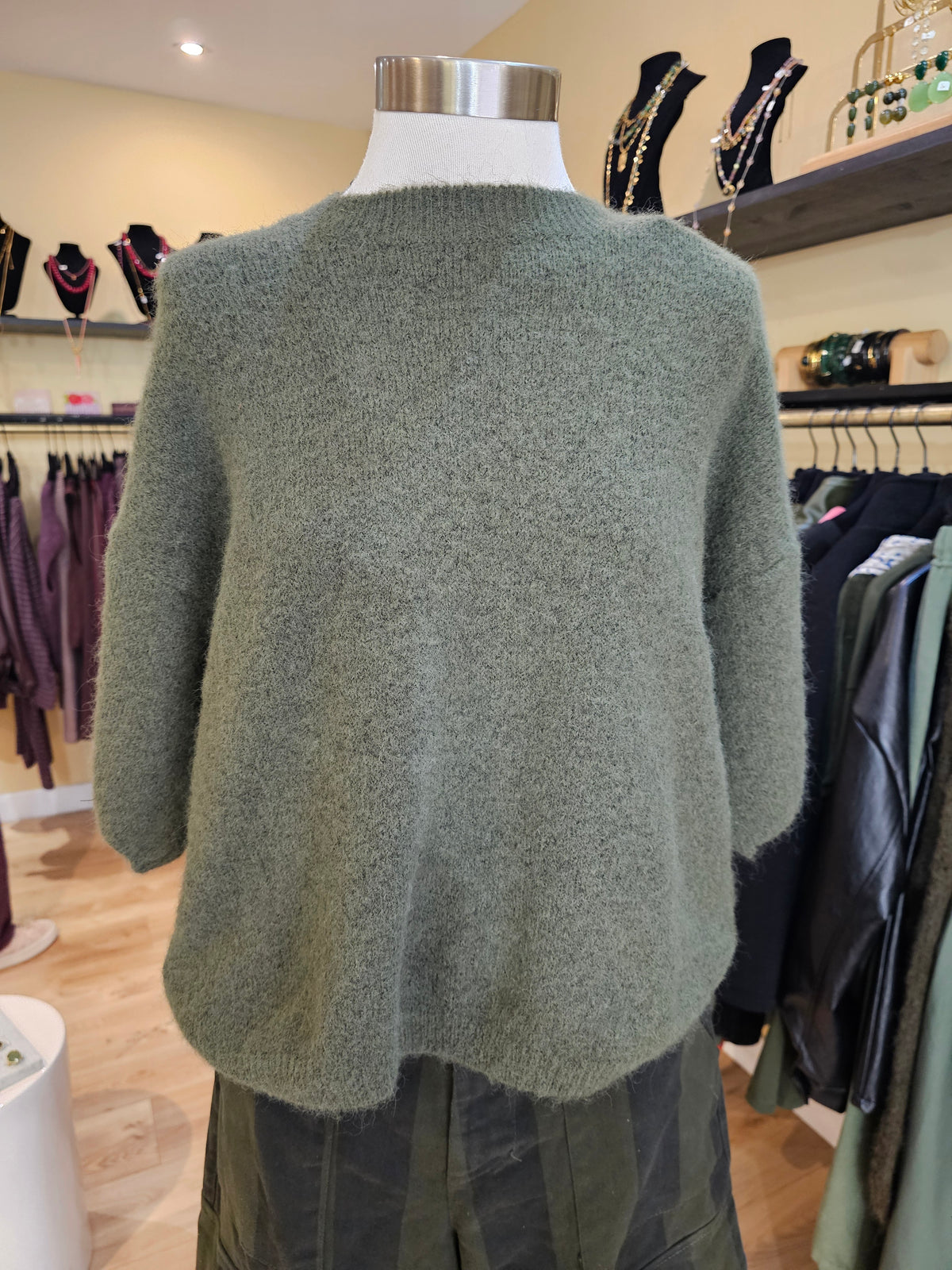 Pull kaki manches courtes echarpe amovible
