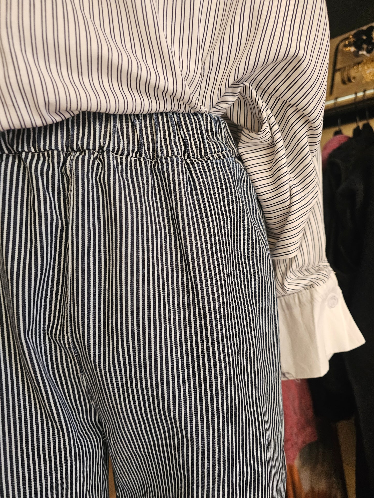 Pantalon magique jean rayon bleu et blanc