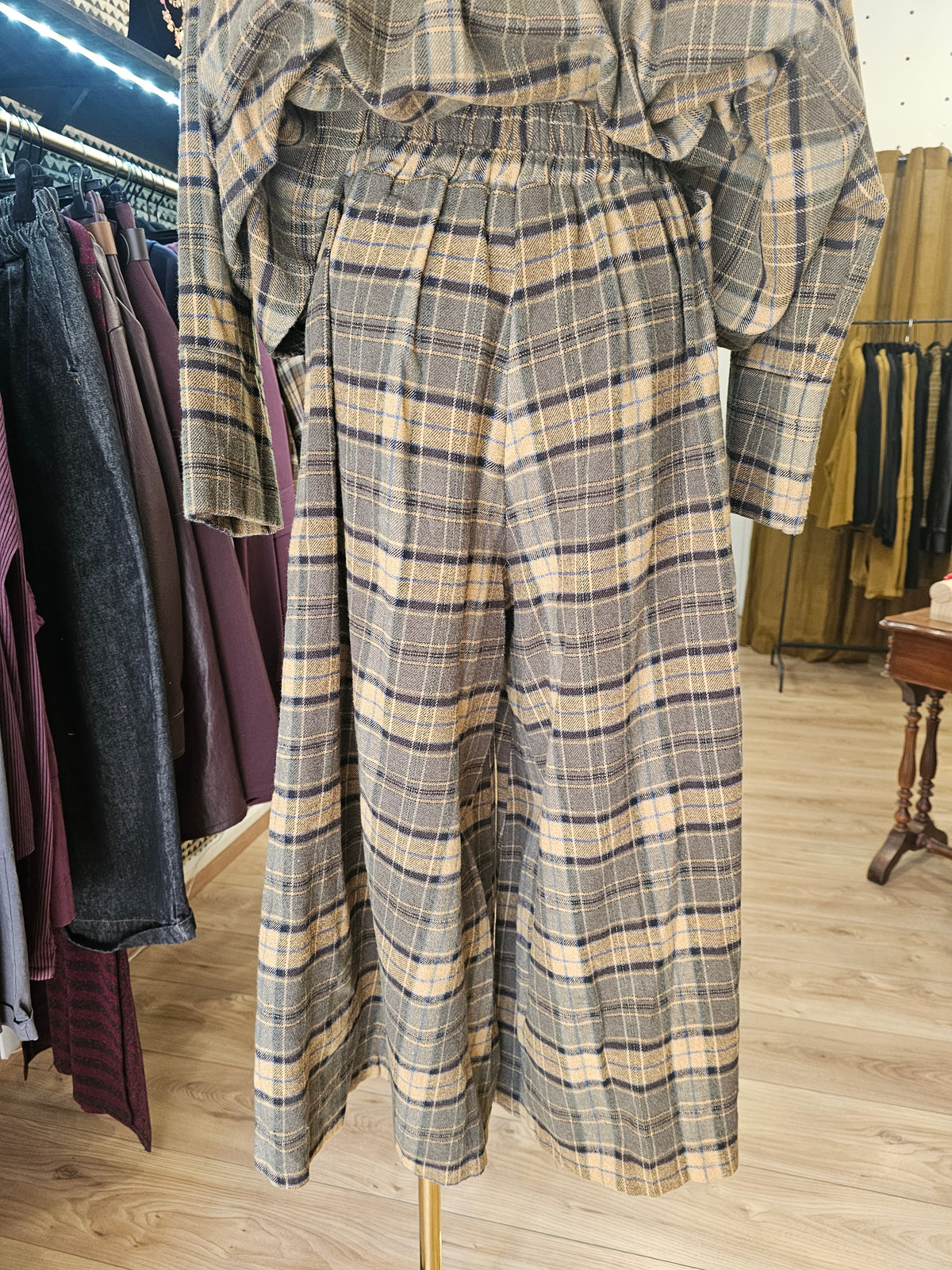 Pantalon large à carreaux