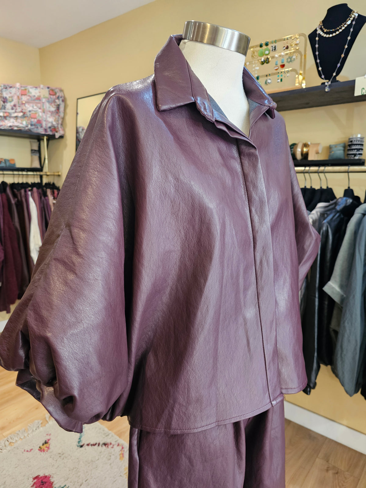 Chemise en simili prune johanna paris