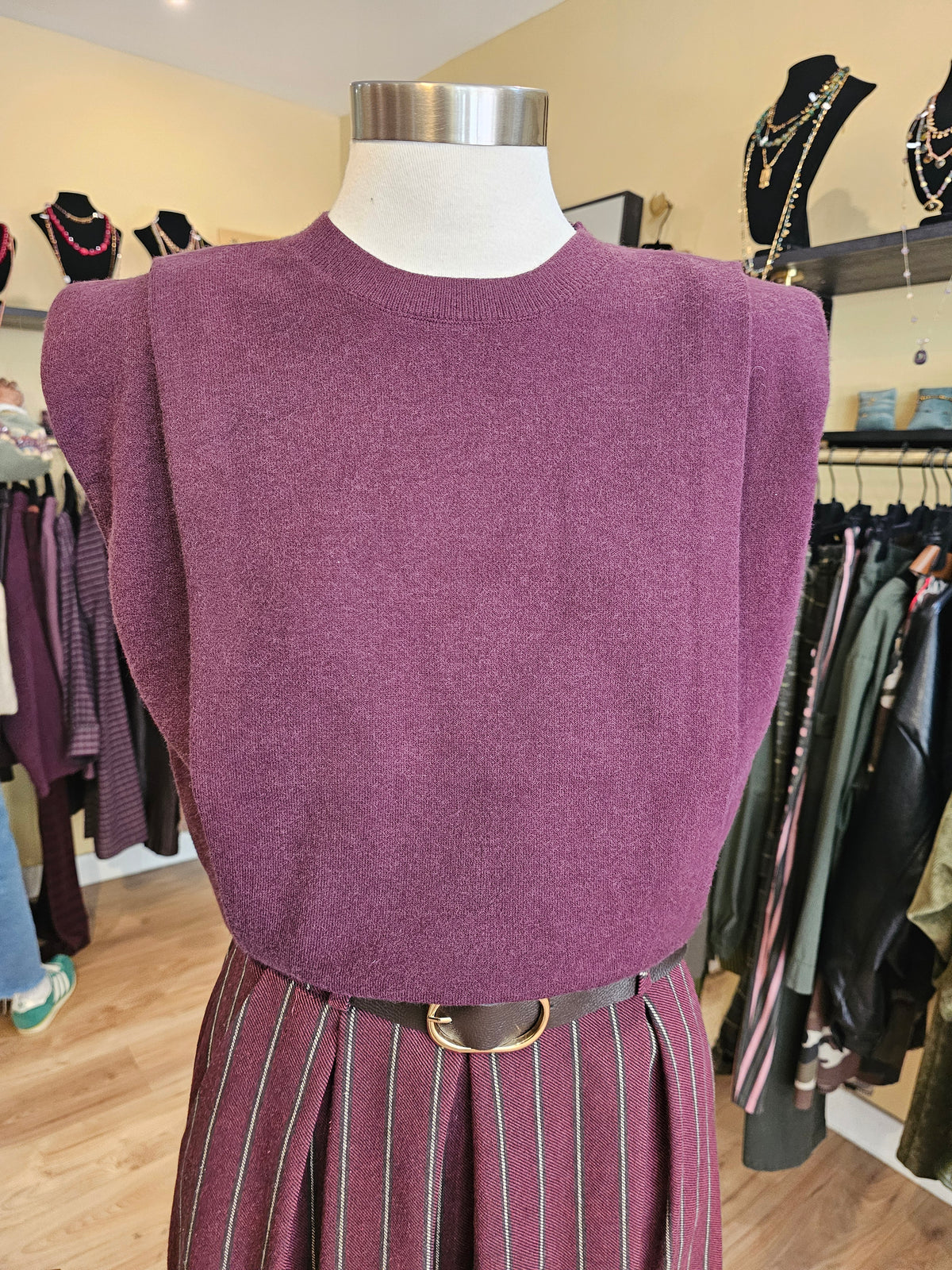 Pull sans manche prune