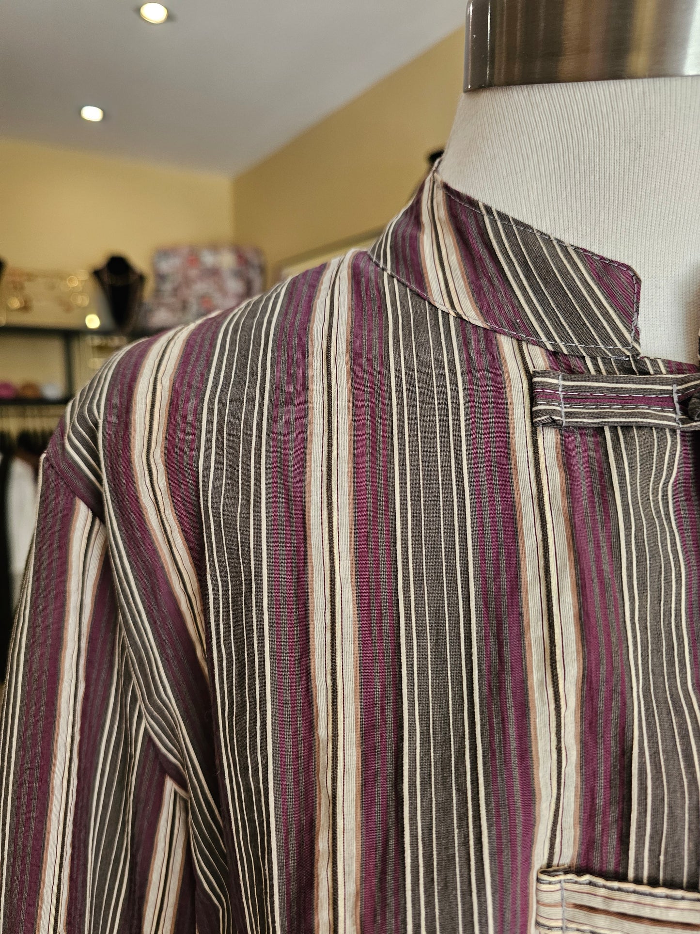 Chemise brandebourg rayée prune Johanna paris