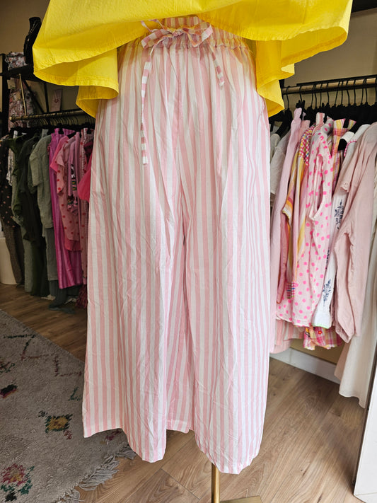 Pantalon rayé rose et blanc
