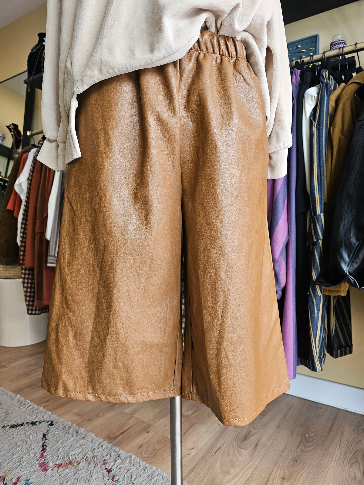 Bermuda long simili camel johanna paris