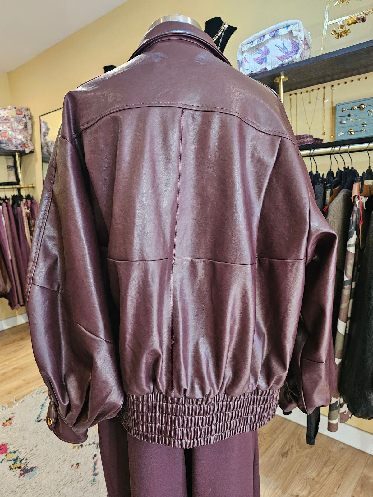 Blouson prune en cuir oversize