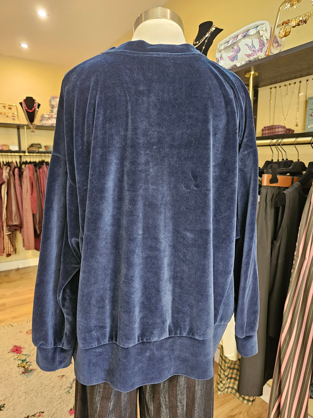 Sweat velours marine Johanna Paris