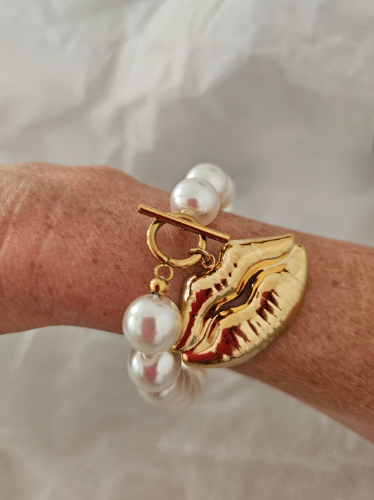 Bracelet grosse perle pendentif bouche