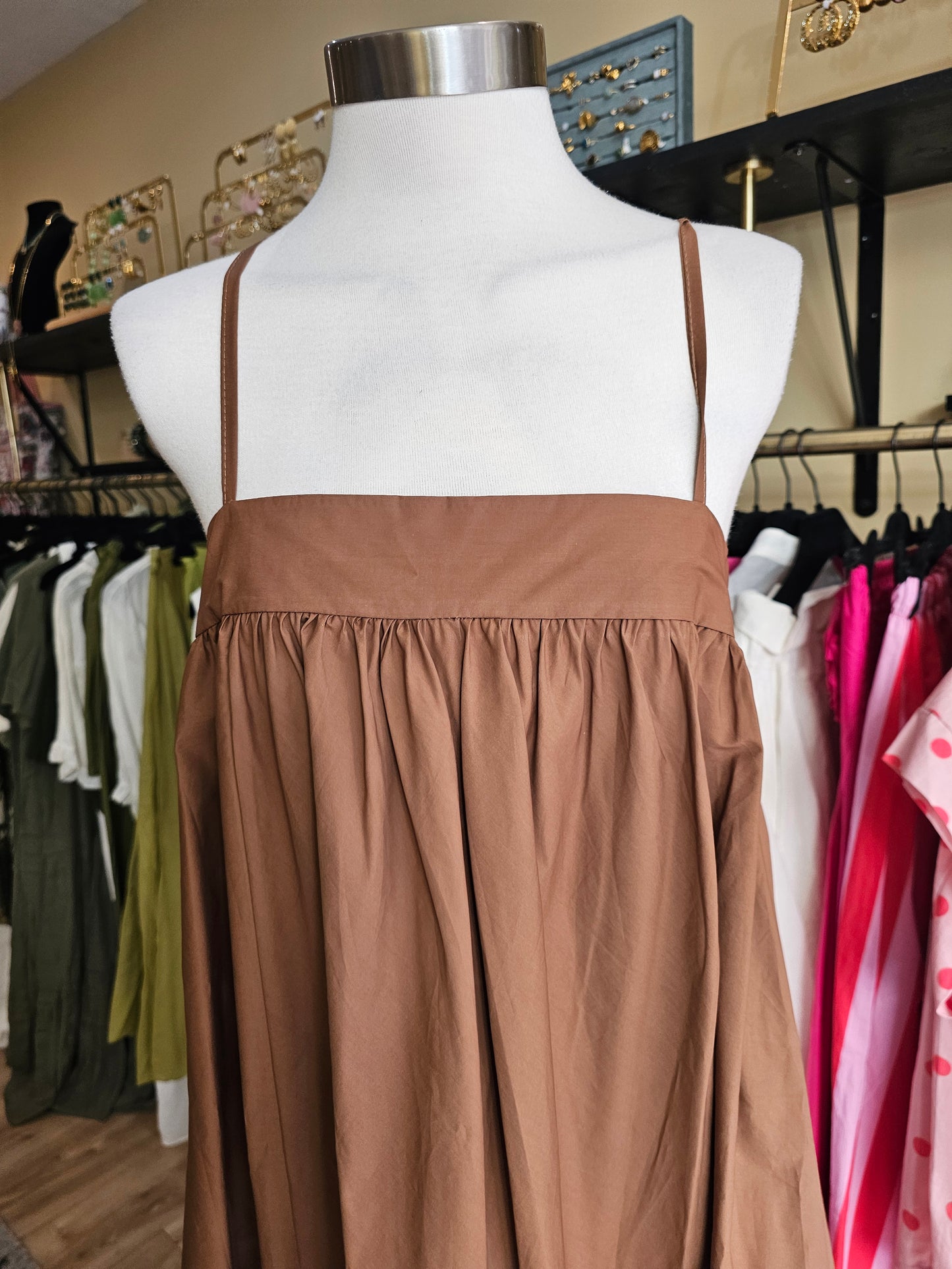 Robe à bretelles marron johanna paris