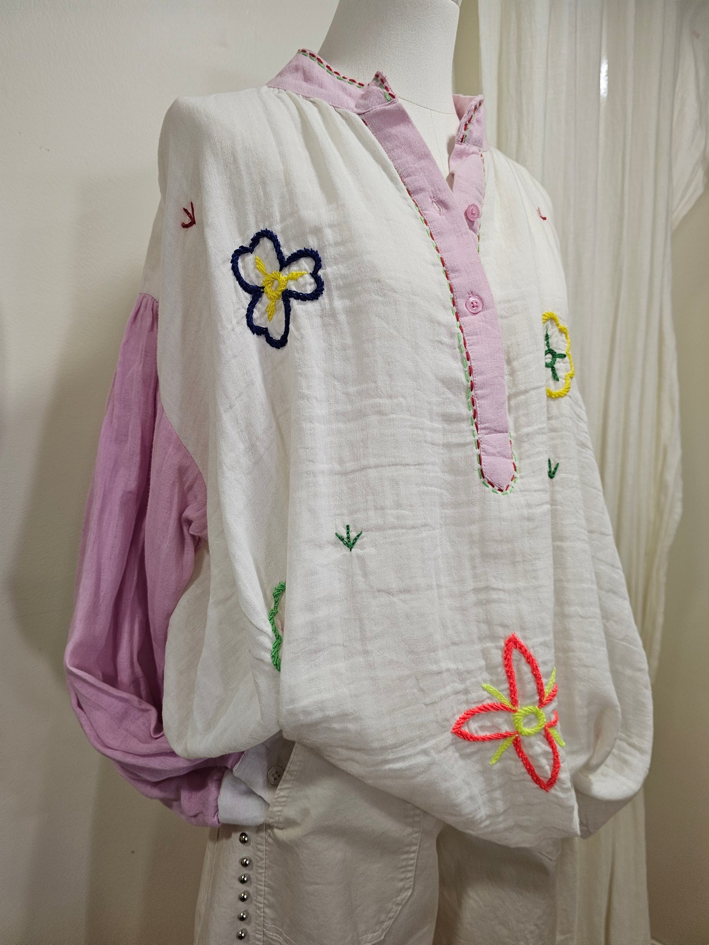 Blouse brodée The corner