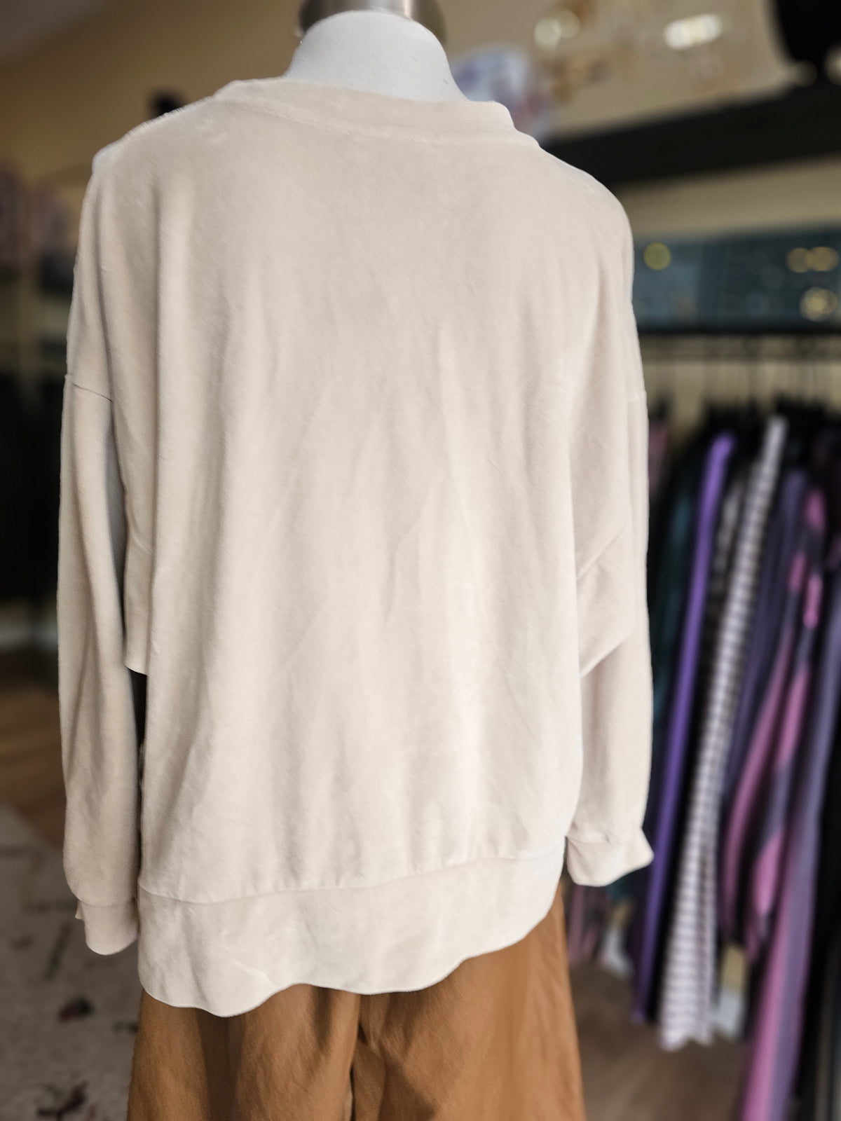 Sweat en velours ecru johanna paris
