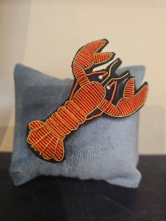 Broche homard brodée