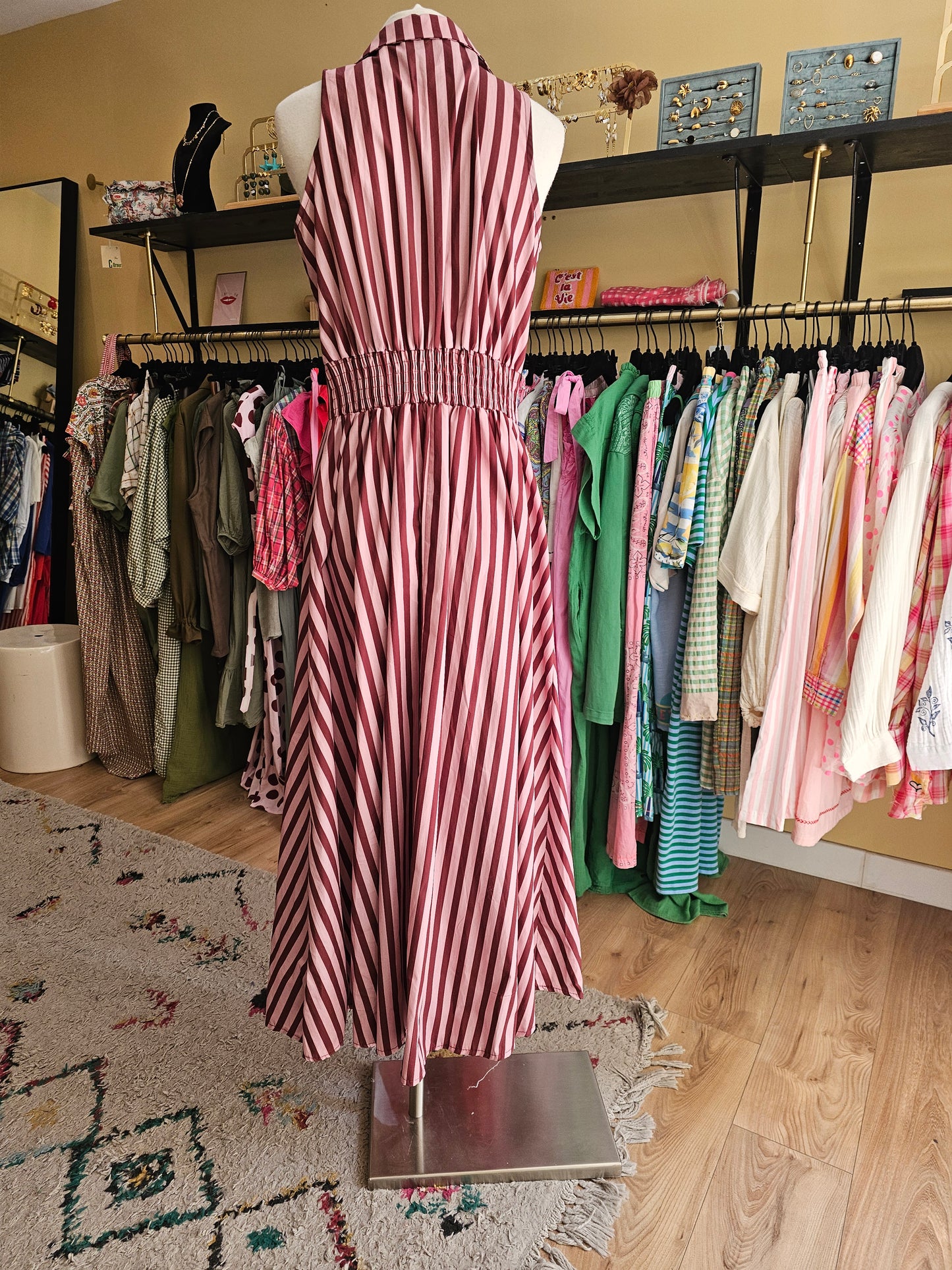 Robe rayée bordeaux et rose