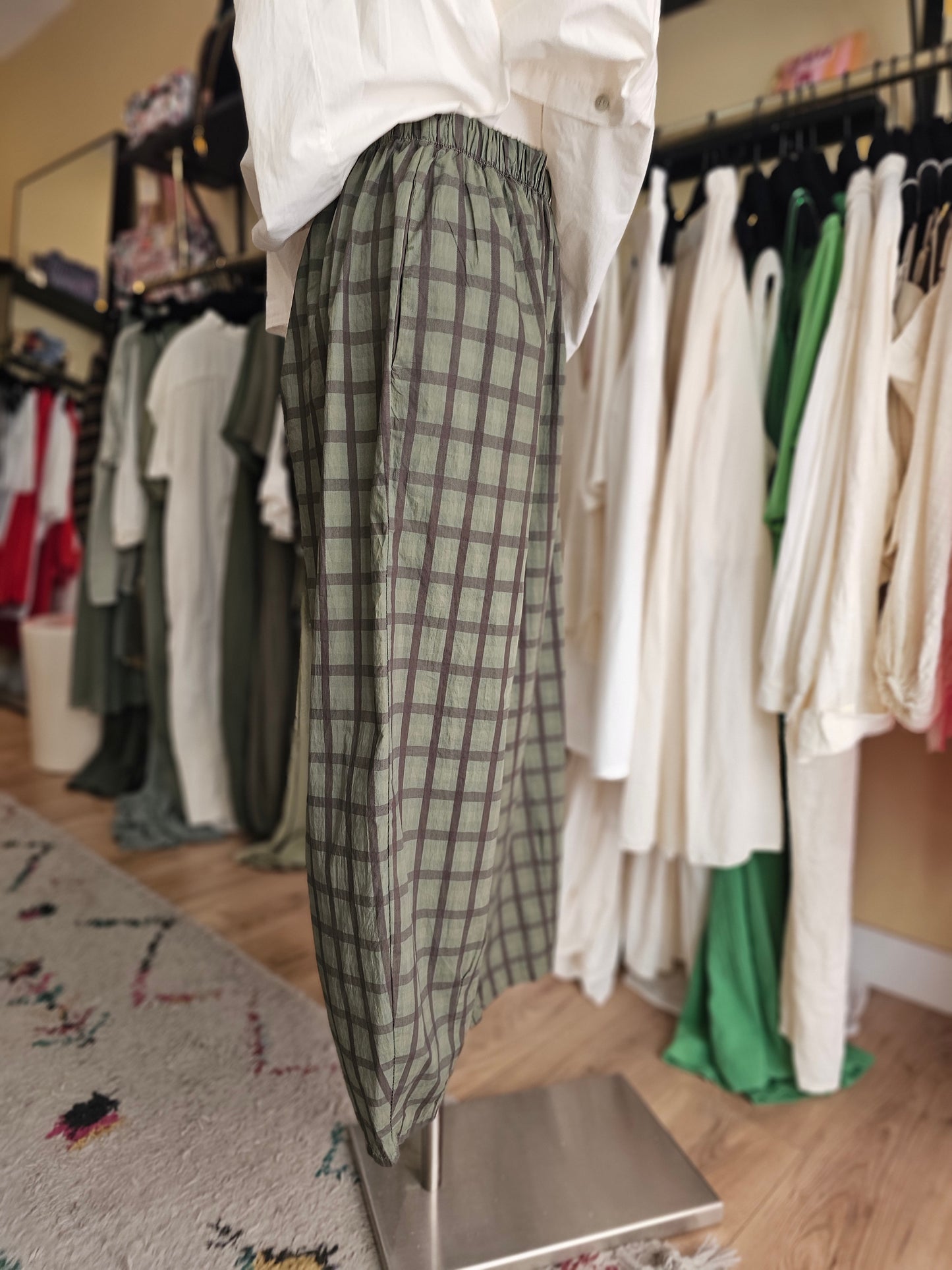 Pantalon à carreaux kaki Johanna Paris