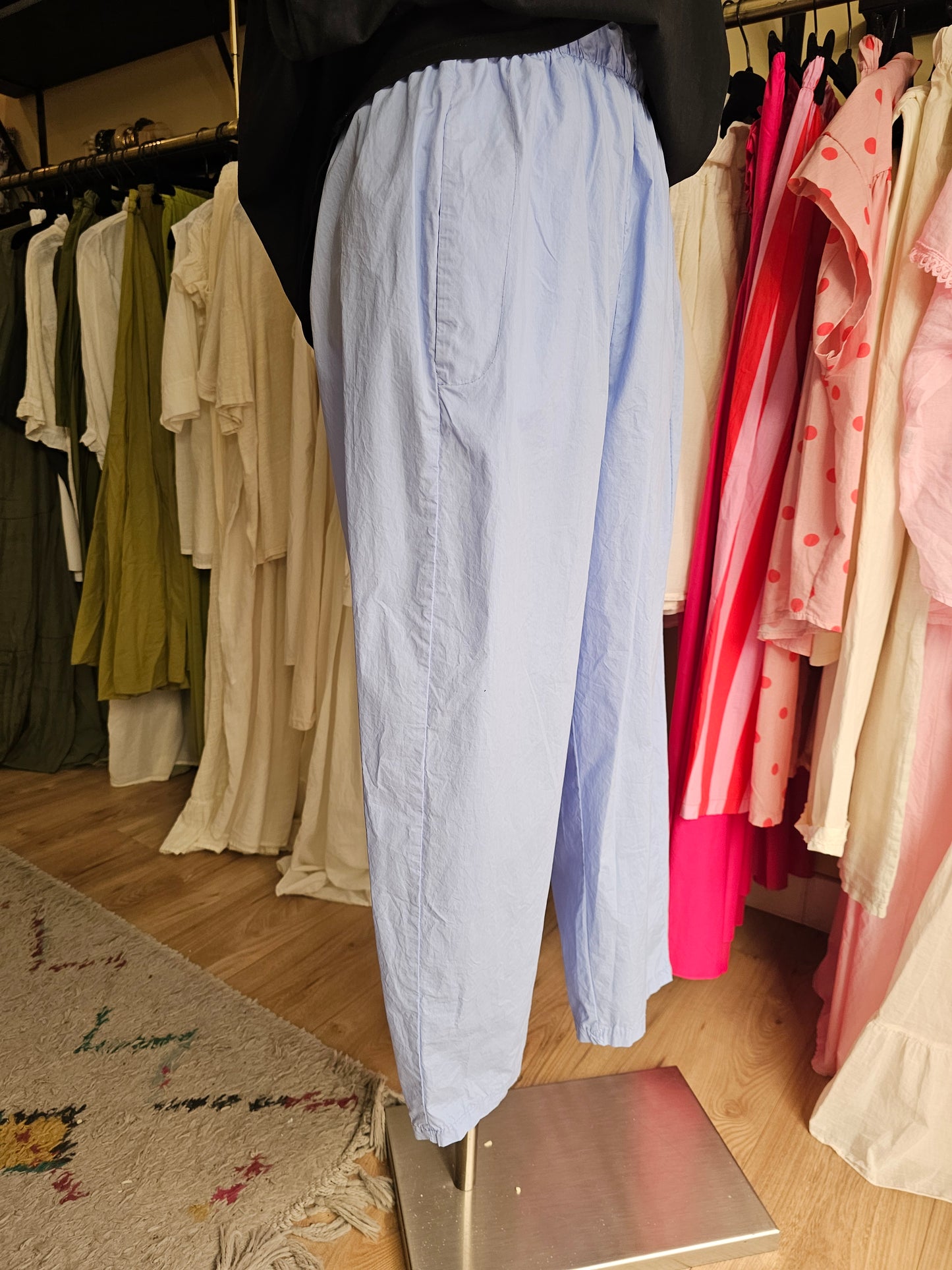 Pantalon magic bleu clair johanna paris