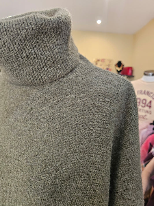 Pull col roulé vert Johanna Paris