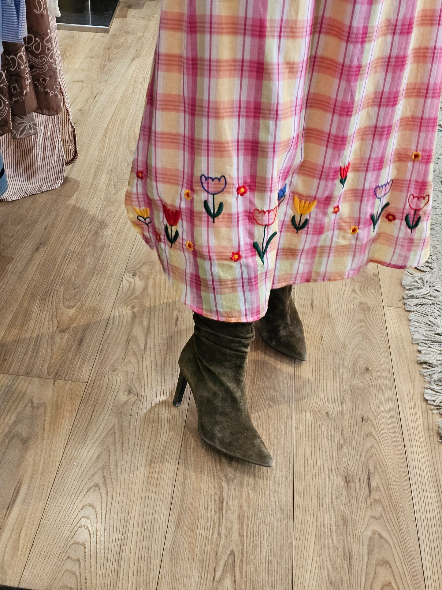 Jupe à carreaux brodée The Corner