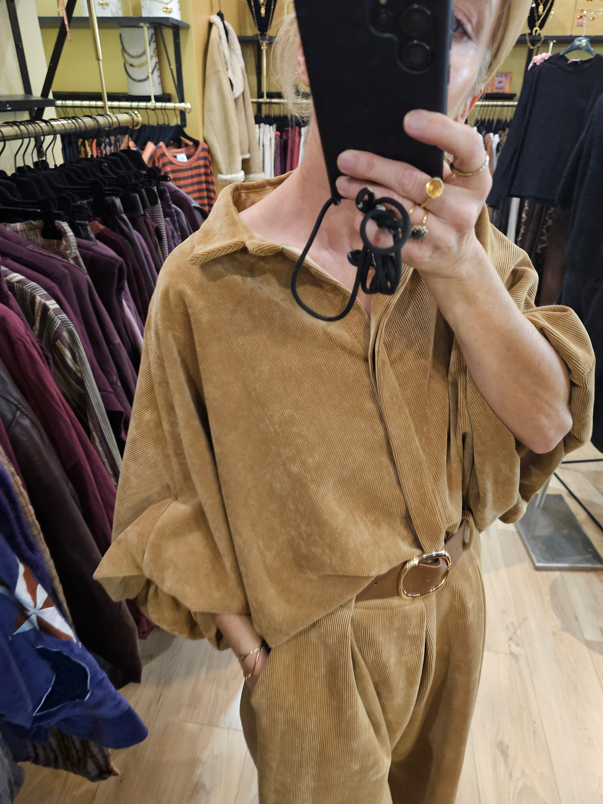 Chemise manches ballon en velours camel Johanna Paris