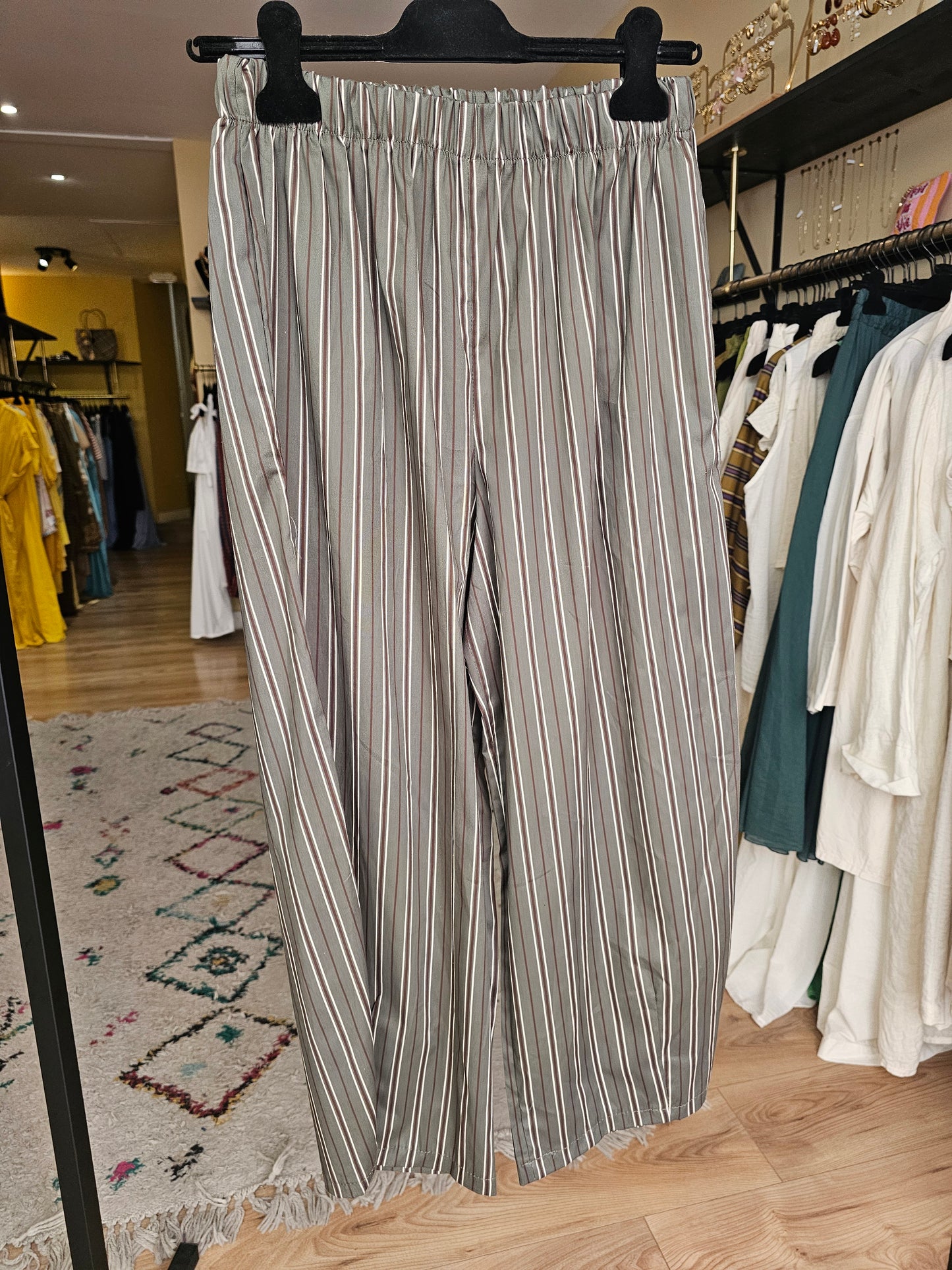 Pantalon magic rayé kaki marron ecru johanna paris