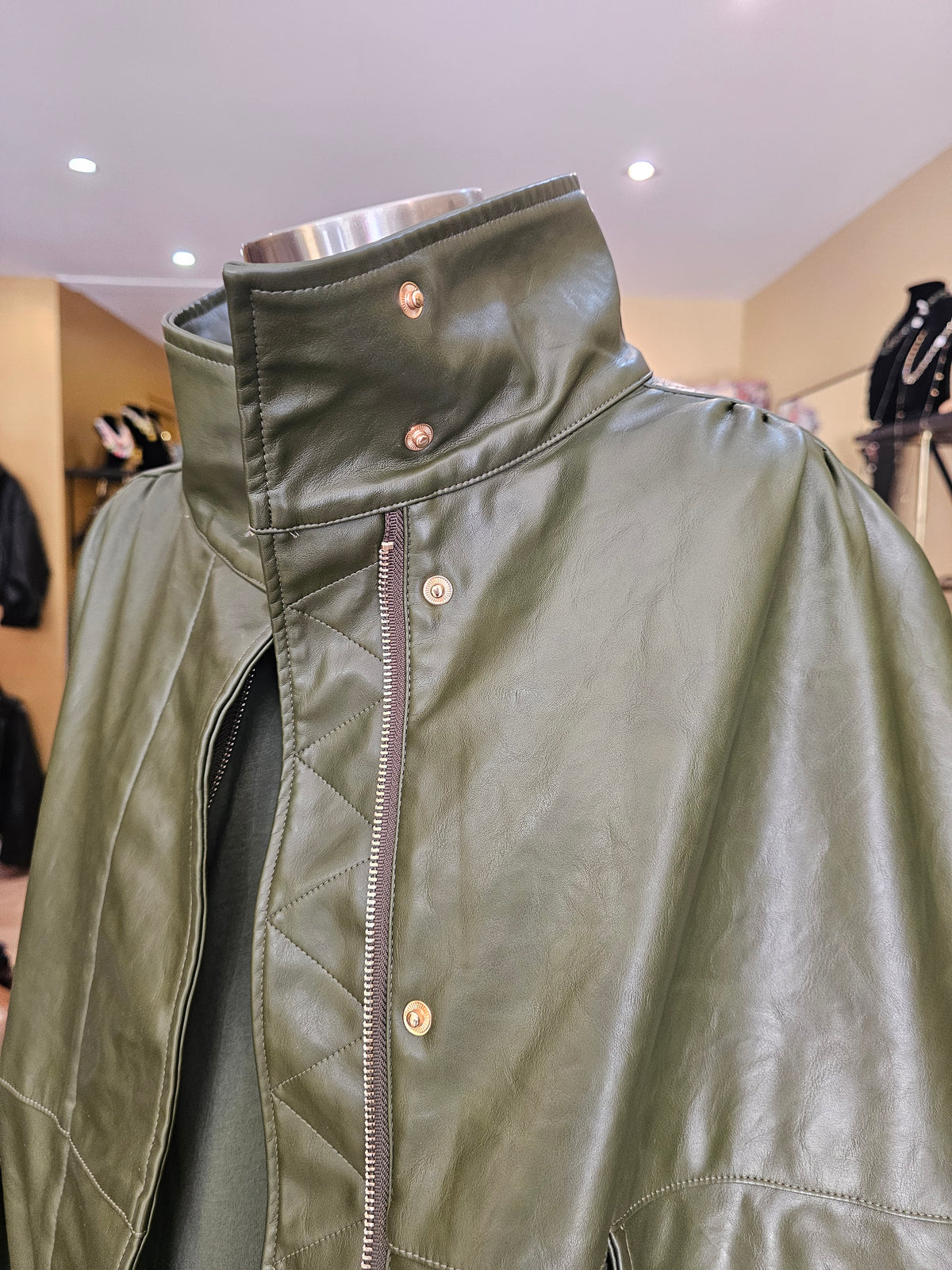 Blouson oversize en simili kaki Johanna paris