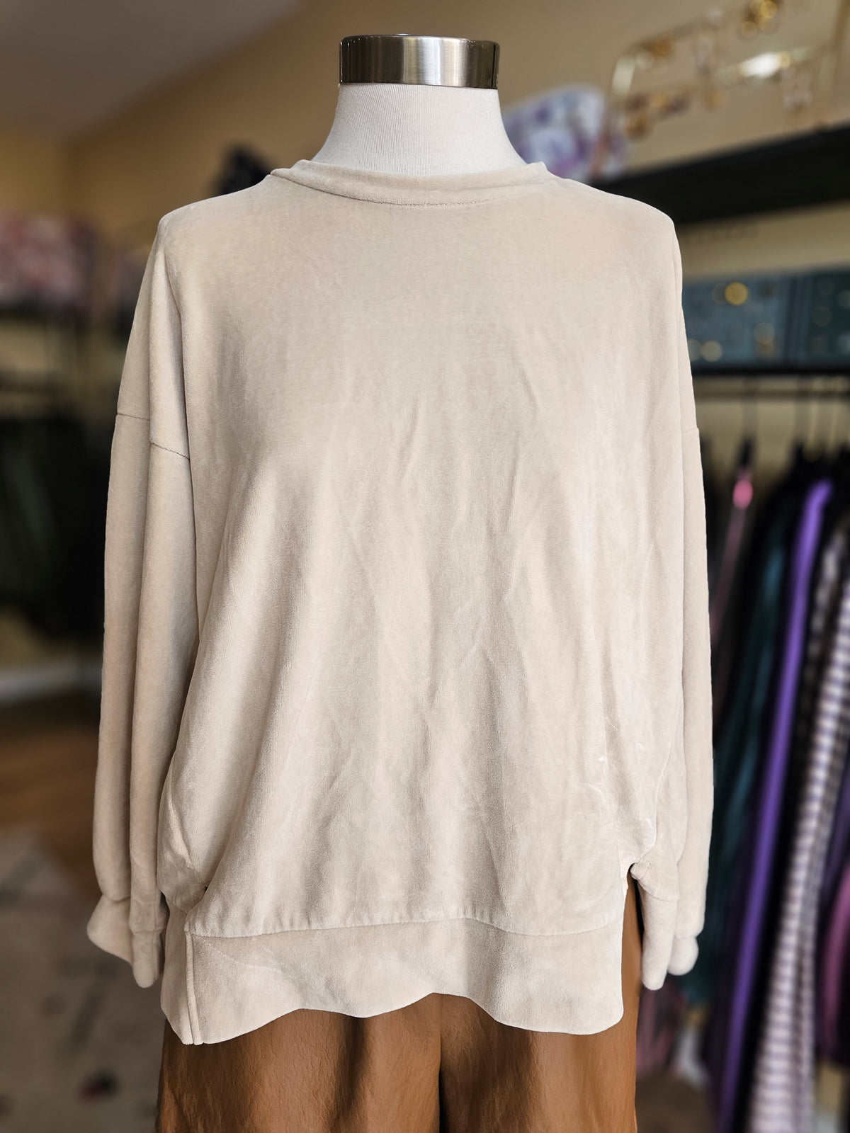 Sweat en velours ecru johanna paris