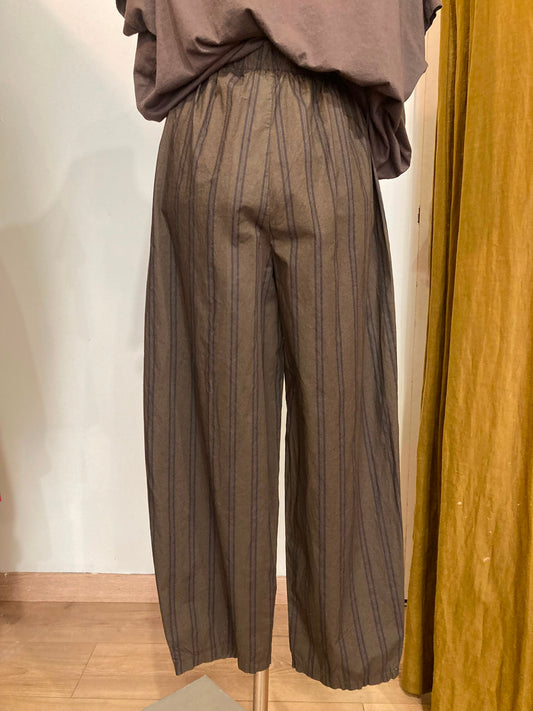 Pantalon magique marron johanna Paris