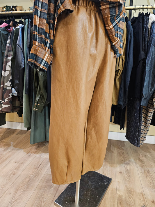 Pantalon barrel simili camel Johanna Paris