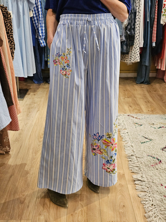 Pantalon rayé motif fleurs