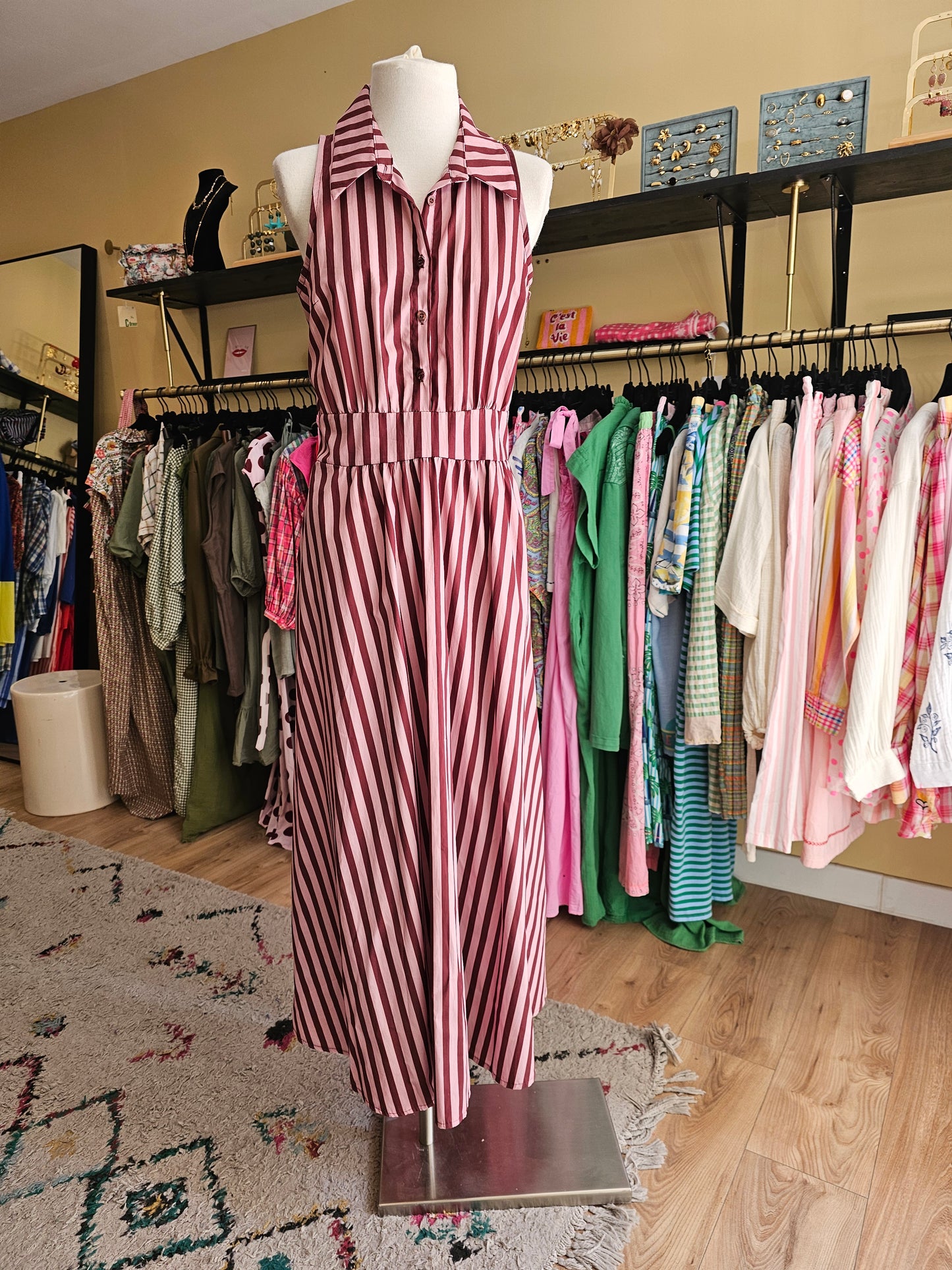Robe rayée bordeaux et rose