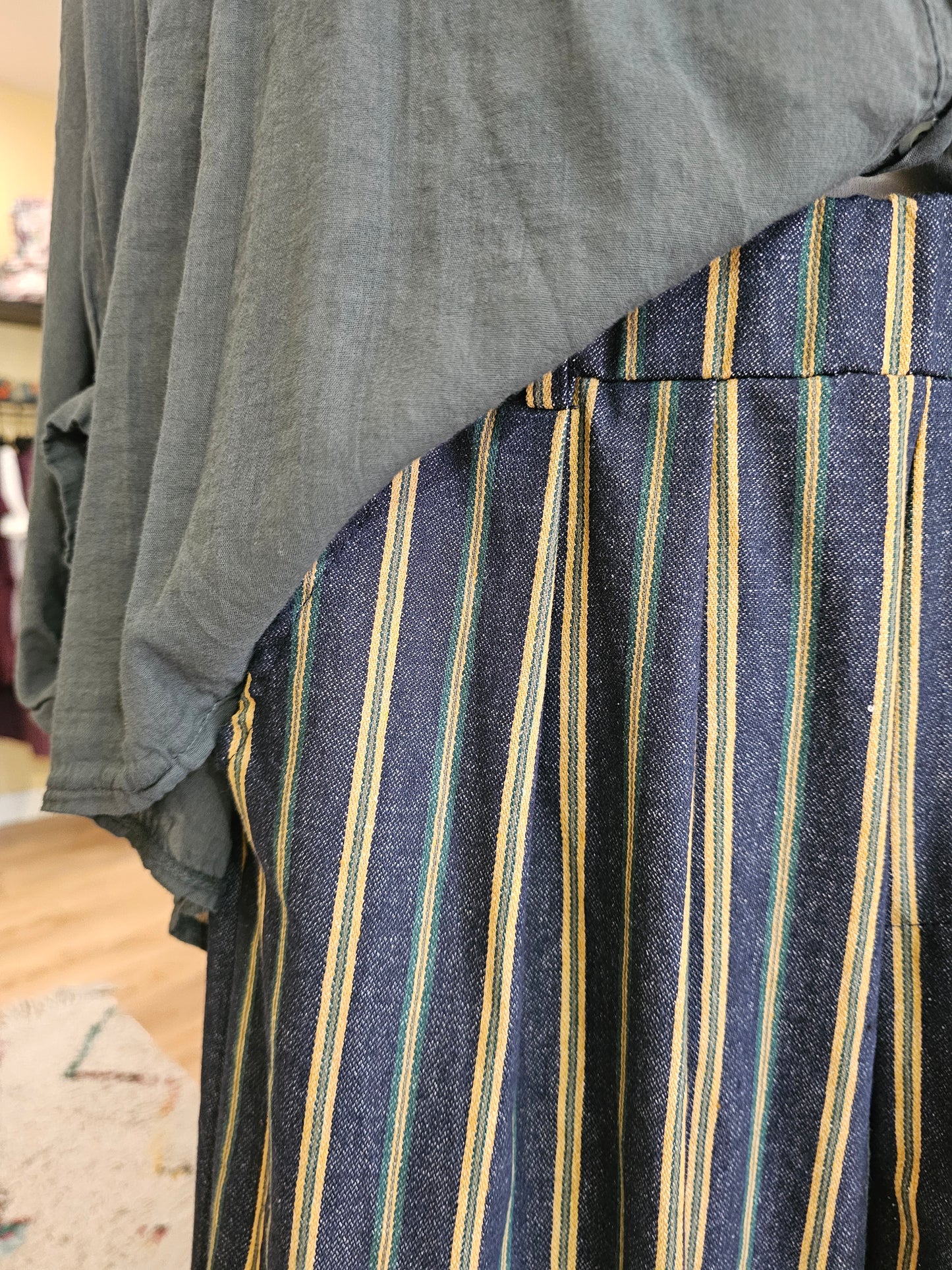 Pantalon cargo rayé vert