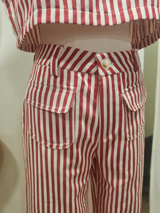 Pantalon rouge rayé