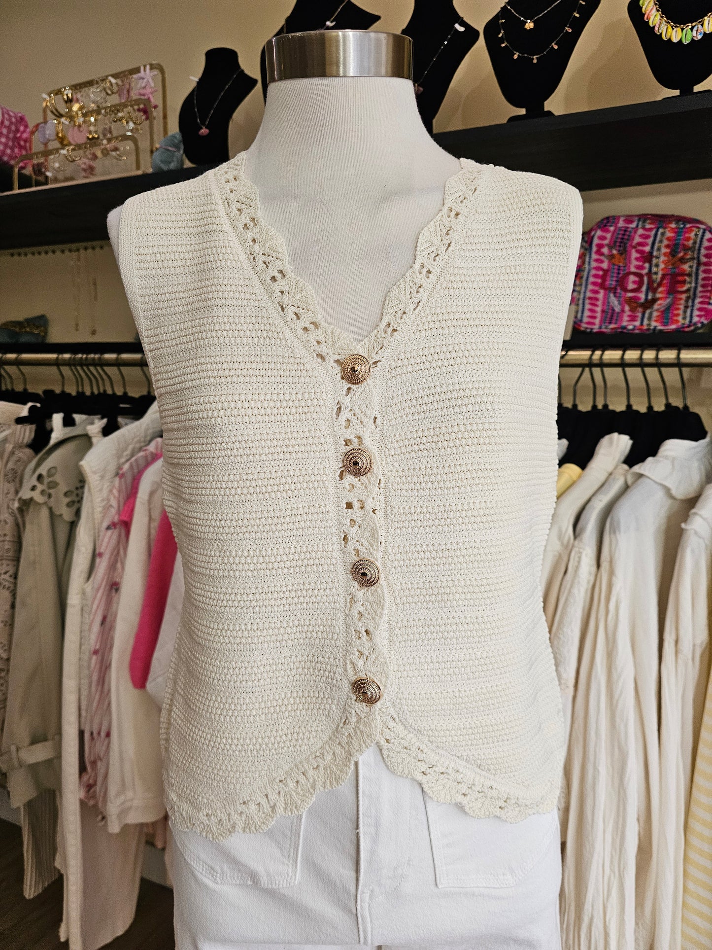 Top ecru boutons dorés