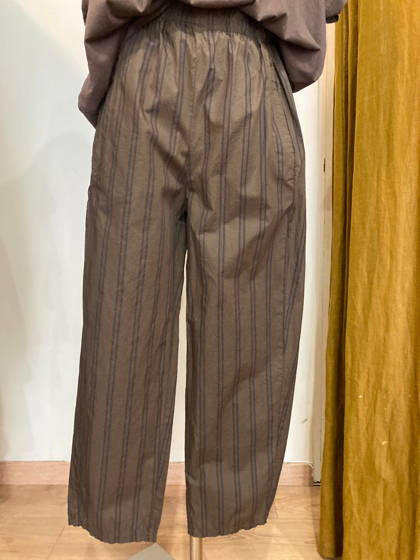 Pantalon magique marron johanna Paris
