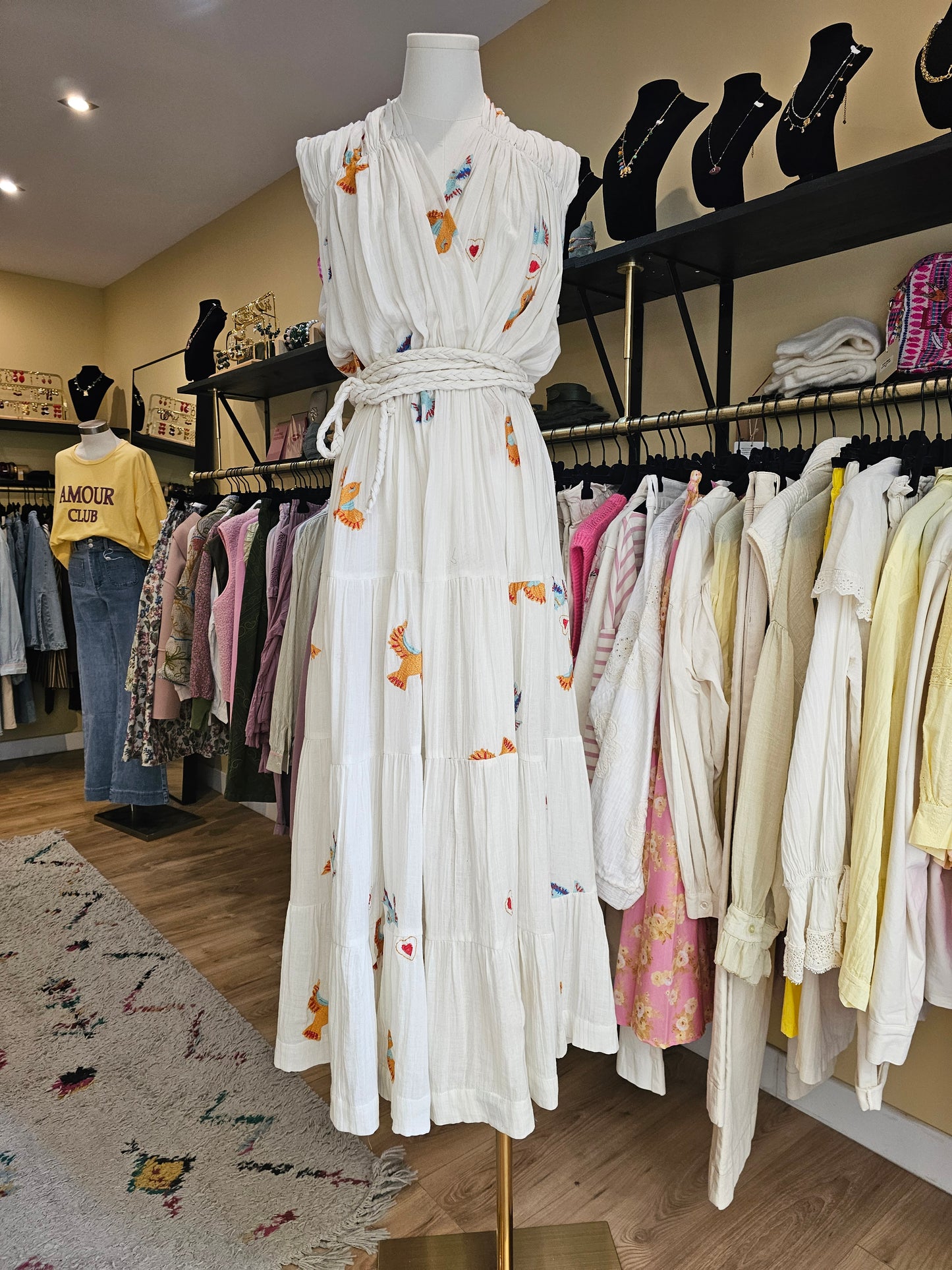 Robe oiseaux brodée