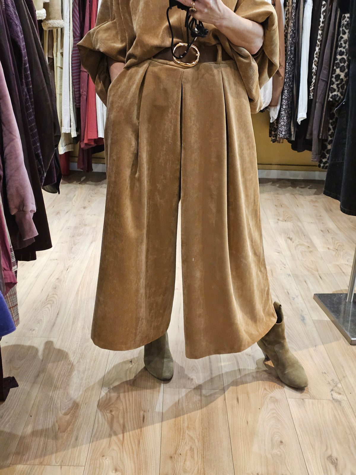 Pantalon jupe culotte en velours camel Johanna Paris