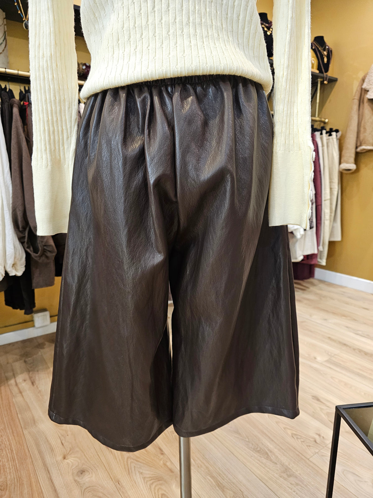 Bermuda long en simili cuir Johanna Paris