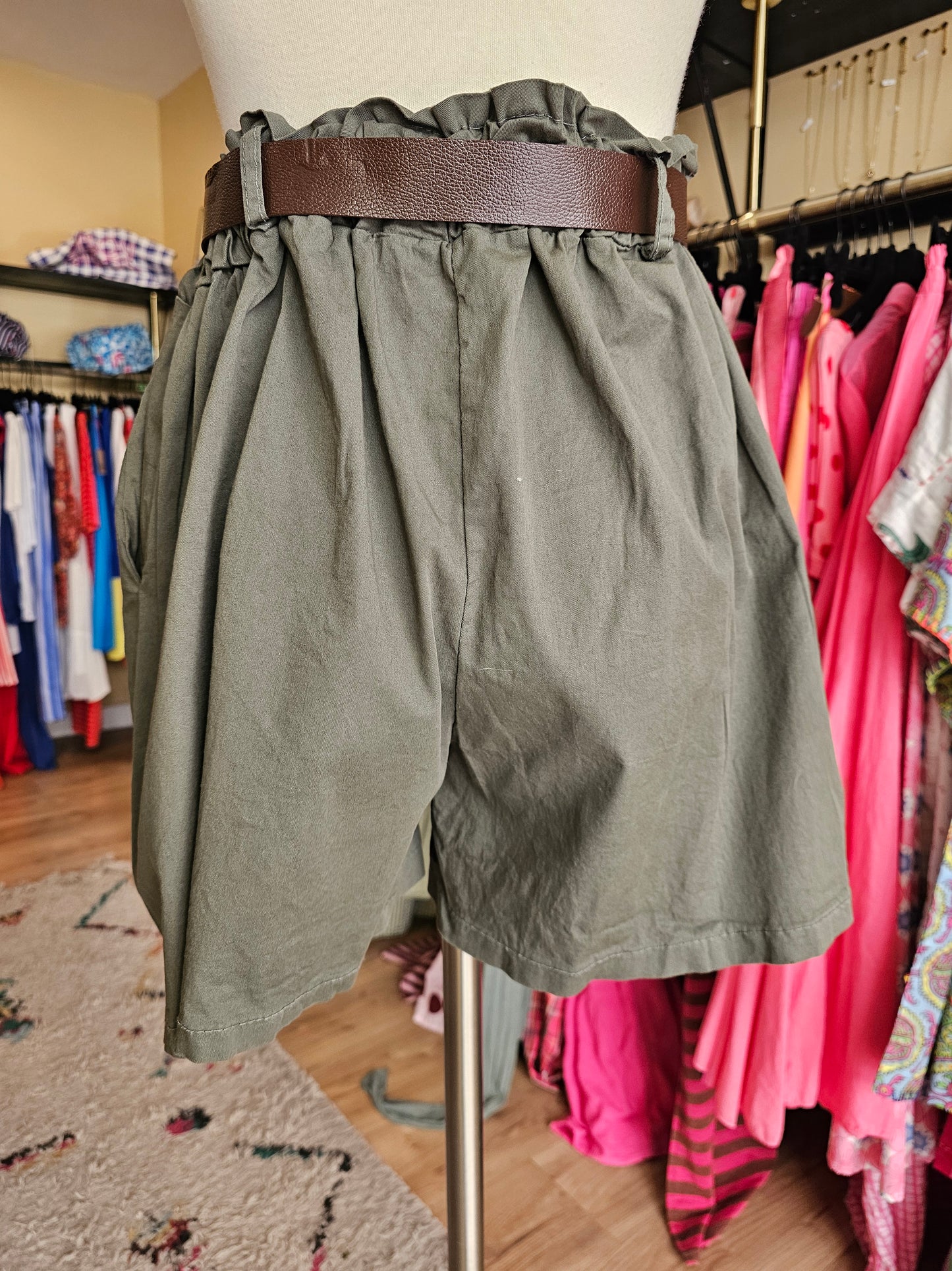 Short kaki johanna Paris