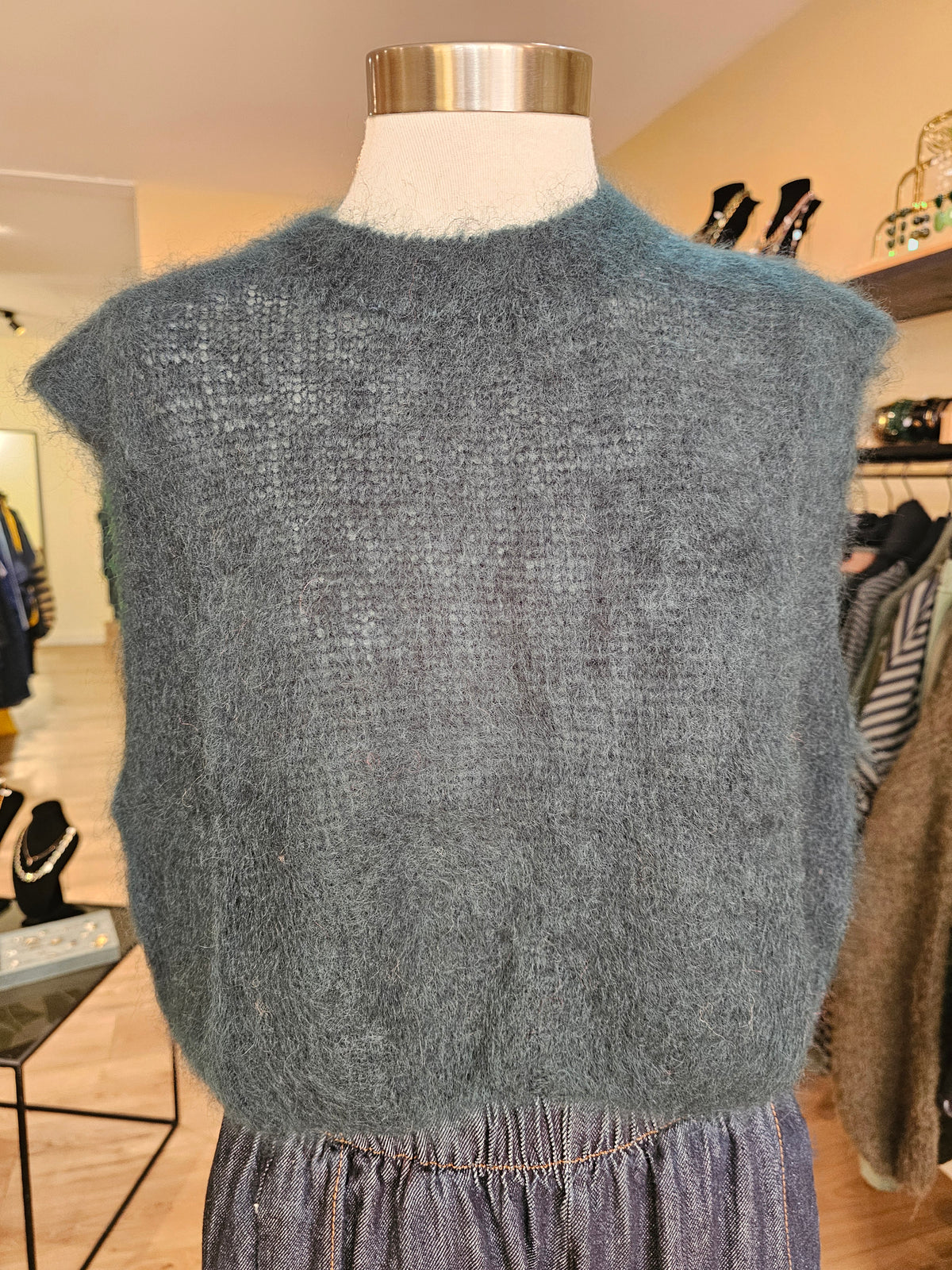 Pull debardeur vert en mohair