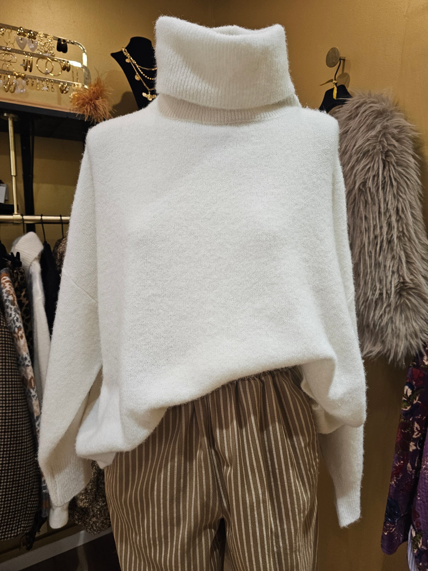 Pull col roulé ecru Johanna Paris