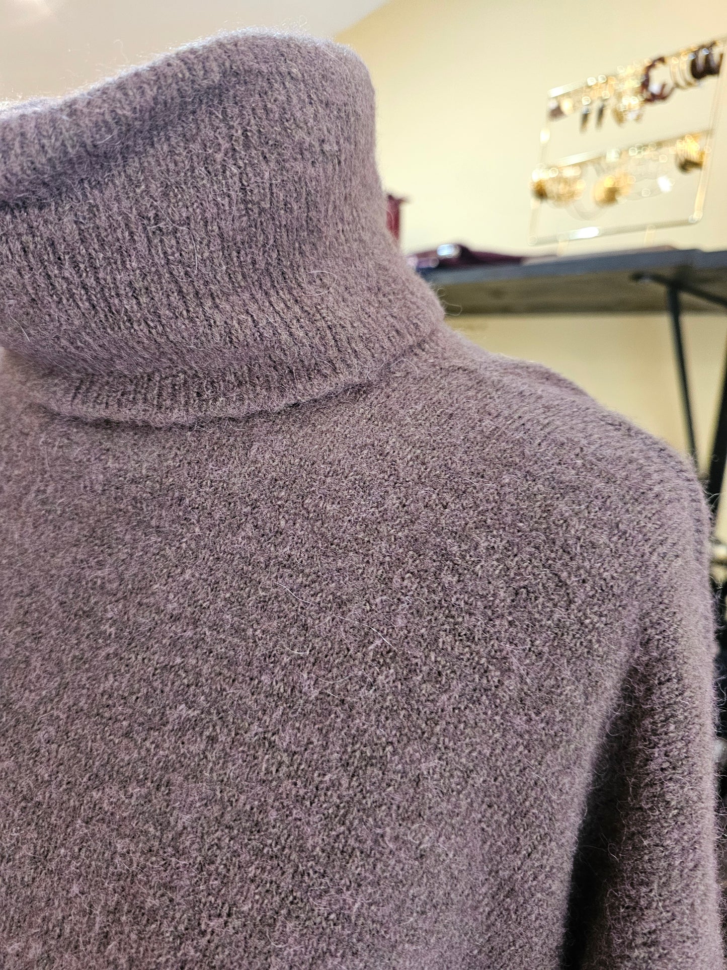 Pull col roulé chocolat Johanna Paris