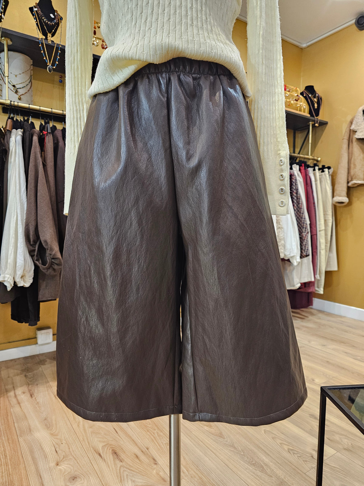 Bermuda long en simili cuir Johanna Paris