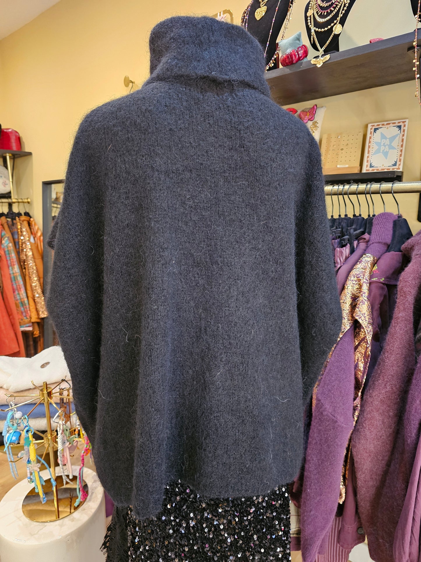 Pull poncho noir Johanna Paris