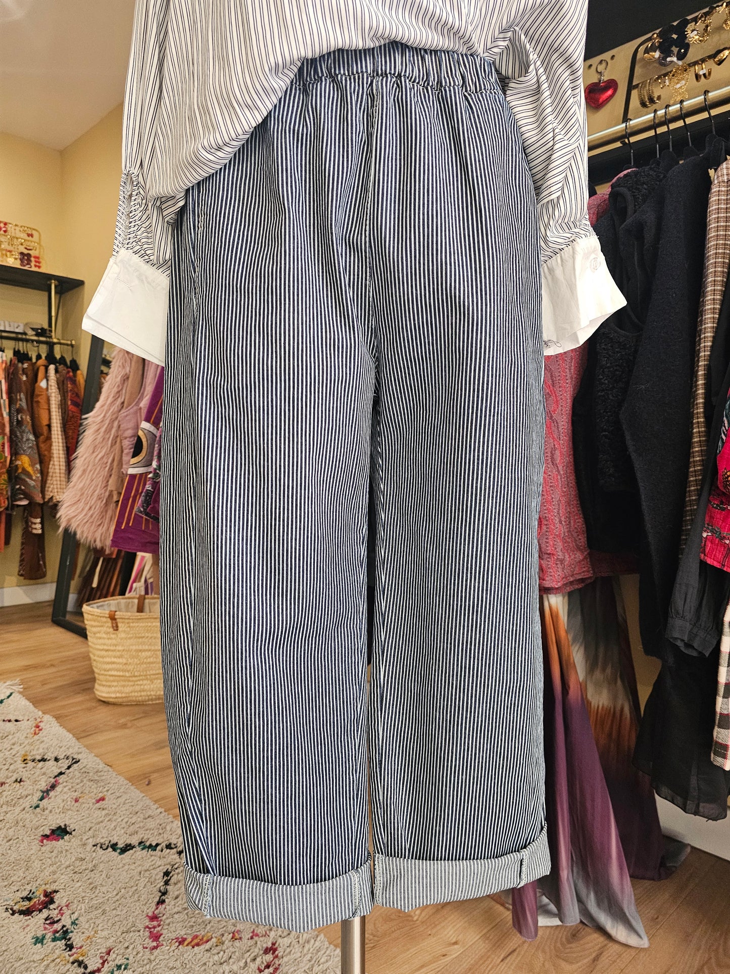 Pantalon magique jean rayon bleu et blanc