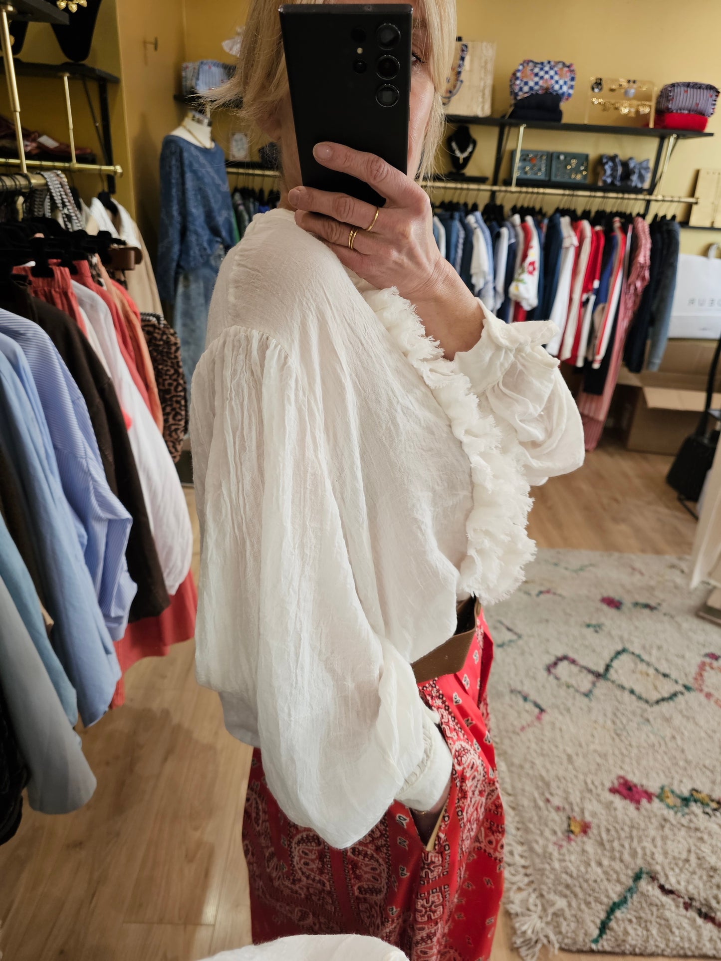 Chemise à volants